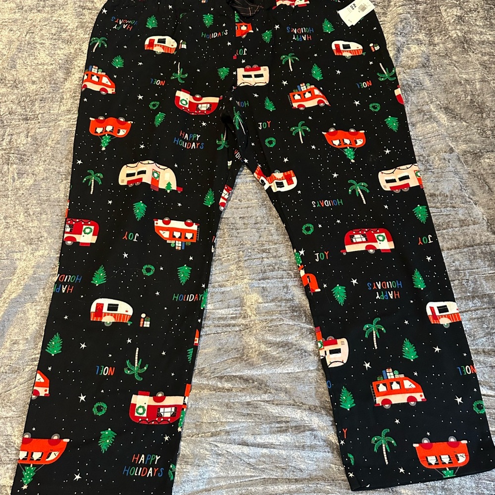 NWT Old Navy Adult XL Festive Camper Pajama Bottoms - Black, Red, Green